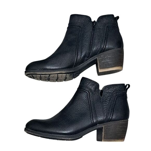 Cobb Hill Anisa V Cut Western Goth Boots Block Heel Sz 8 Black - Picture 9 of 17